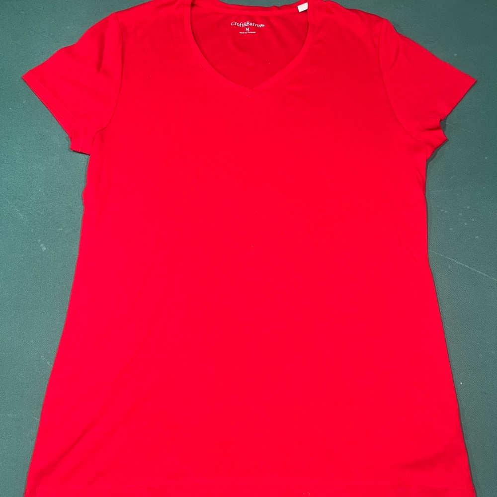 croft & barrow Red V-Neck Tee